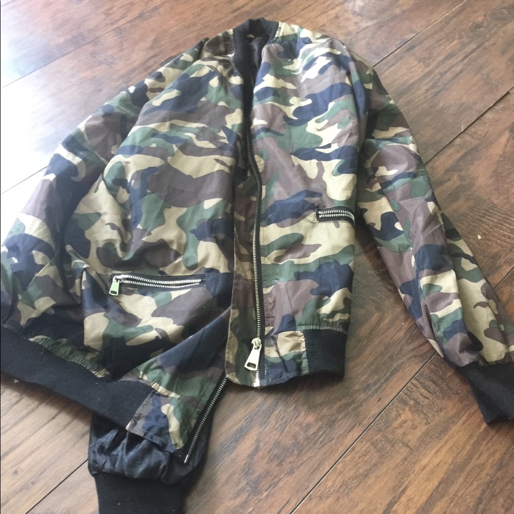 Camouflage windbreaker jacket